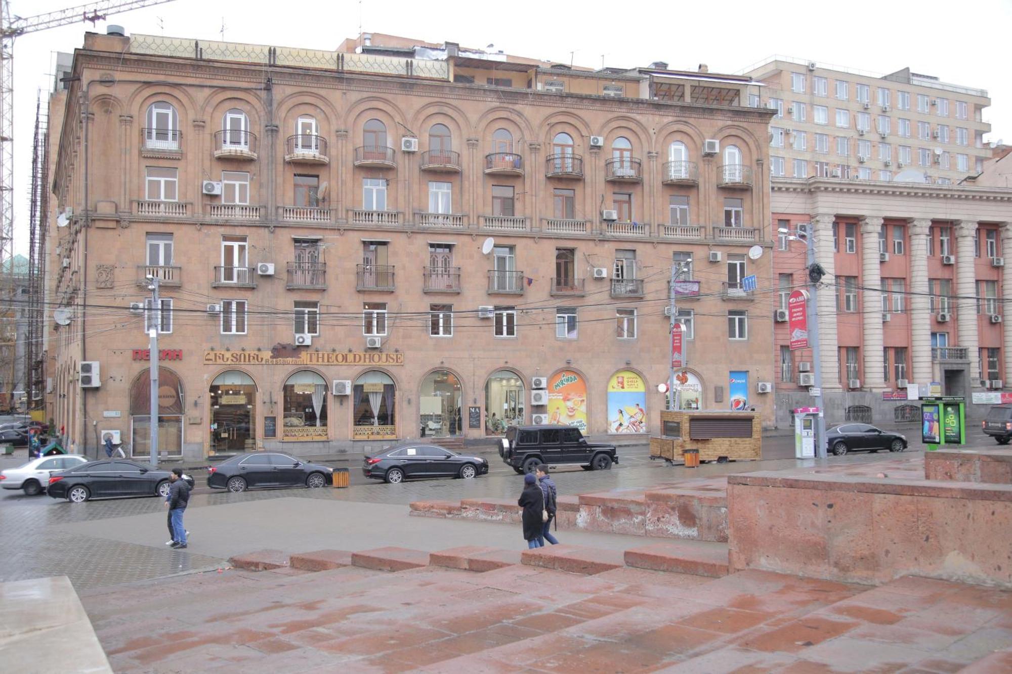 "Royal" Apartment #2 Erevan Esterno foto