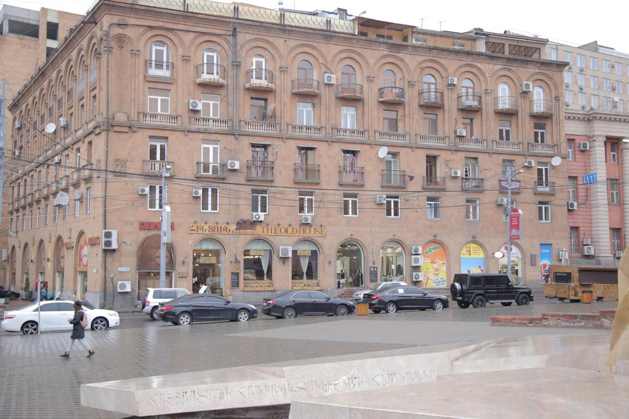 "Royal" Apartment #2 Erevan Esterno foto