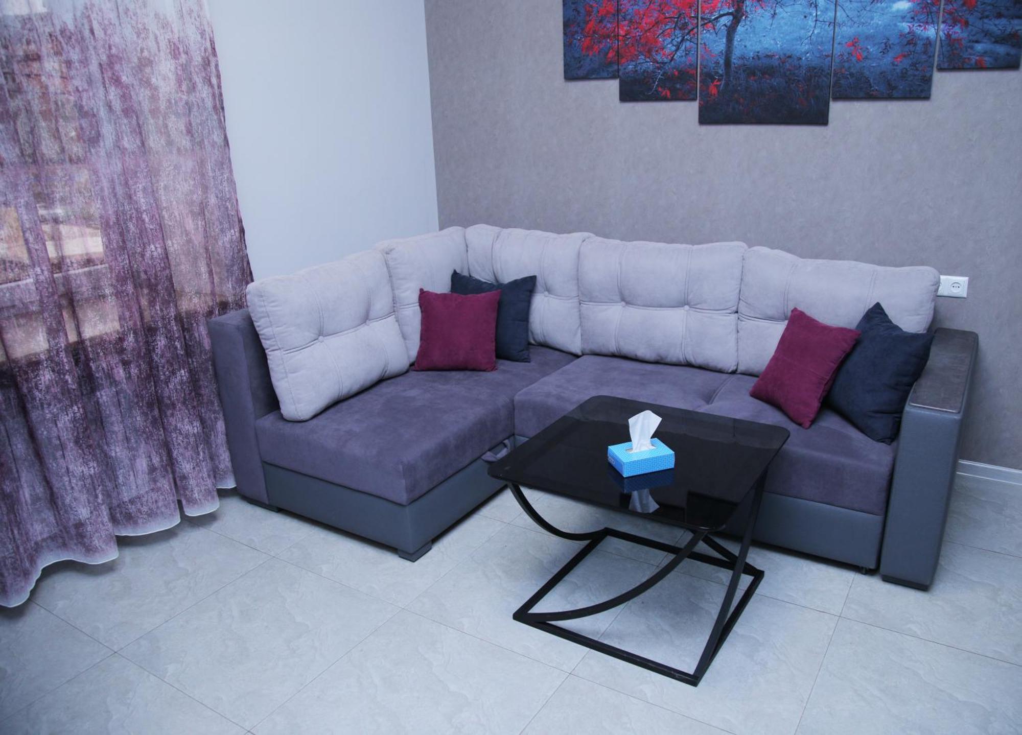 "Royal" Apartment #2 Erevan Esterno foto