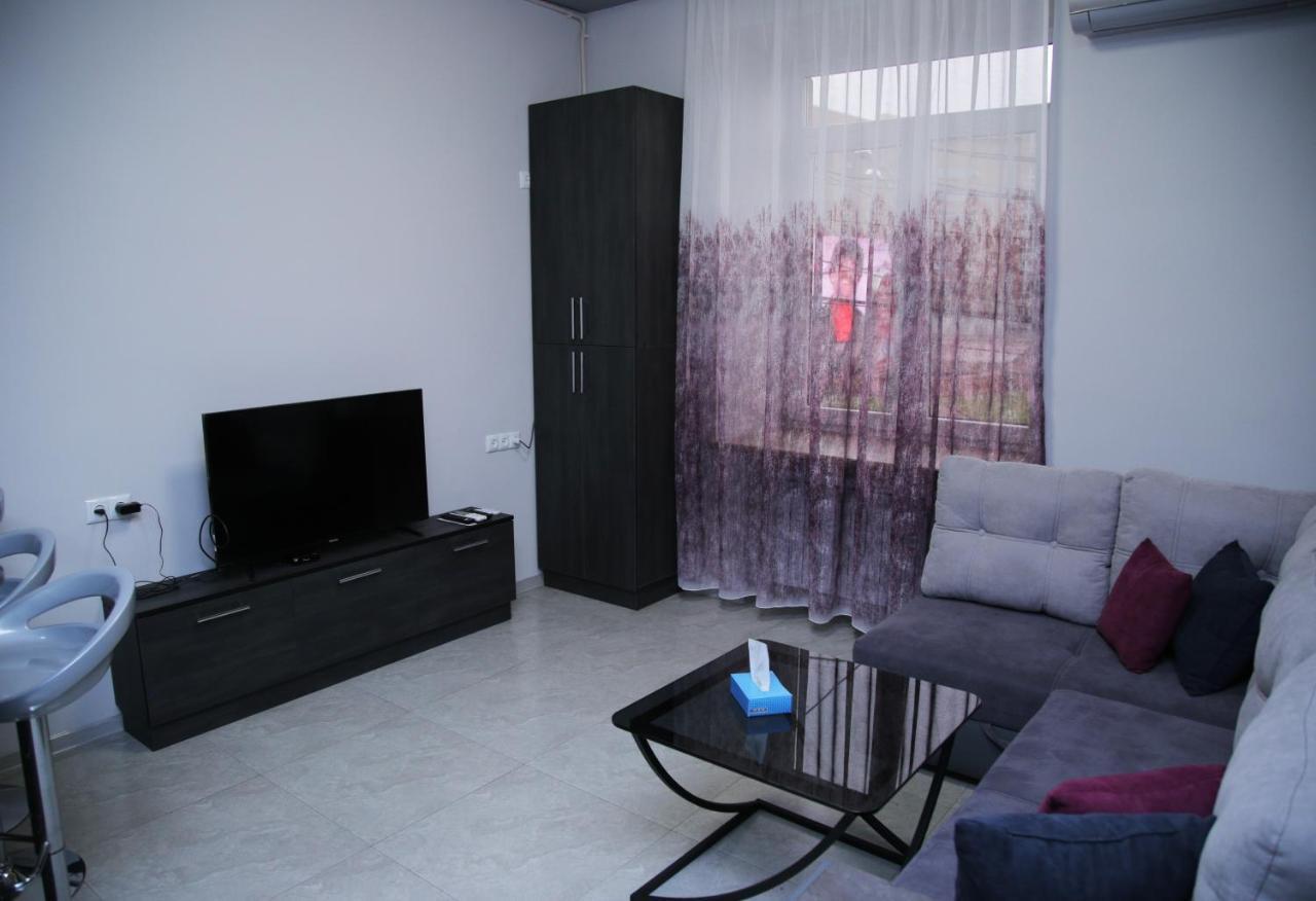 "Royal" Apartment #2 Erevan Esterno foto